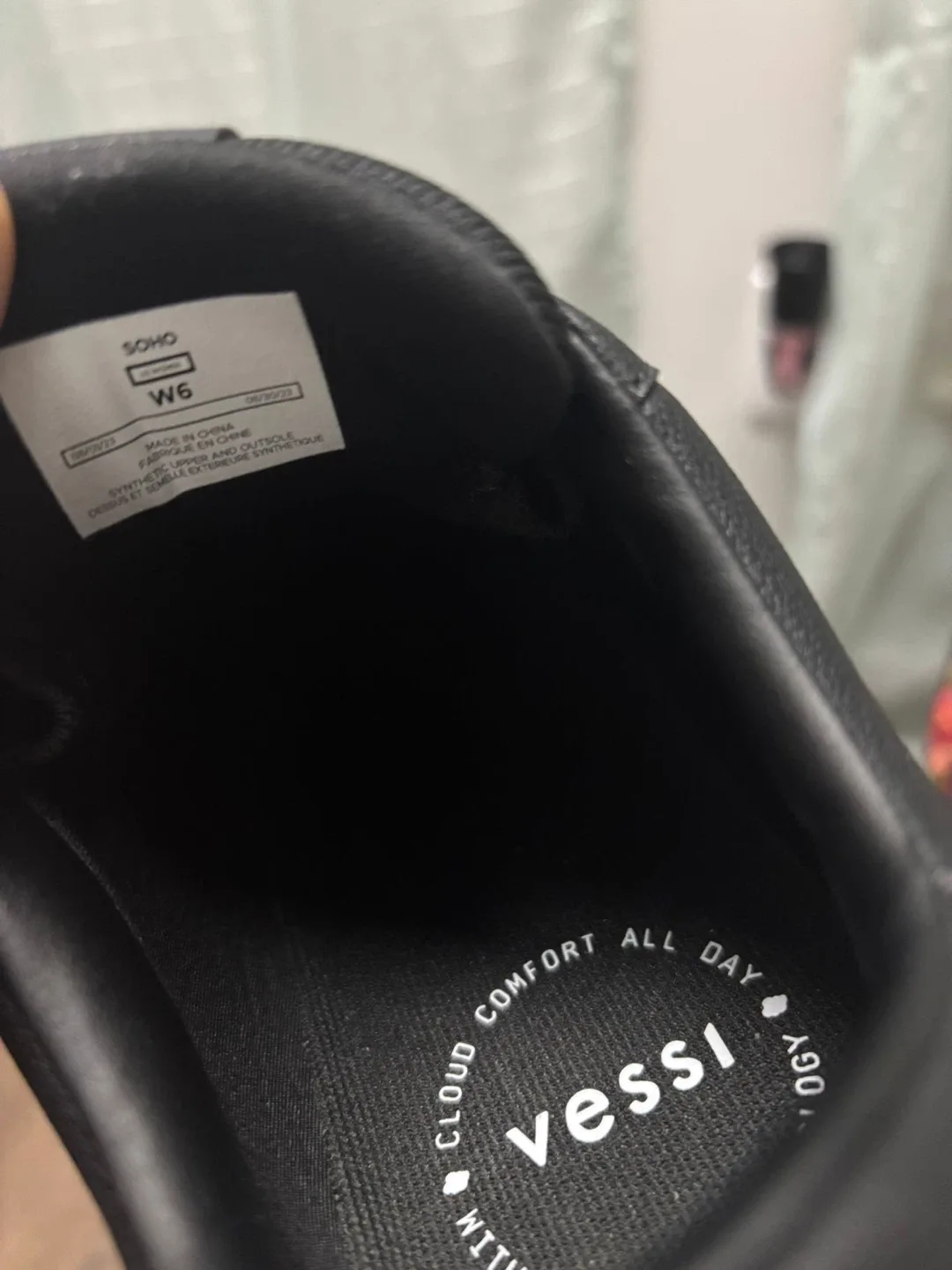 Vessi Soho Women's Size 6 Black Shoes image indicator(4)