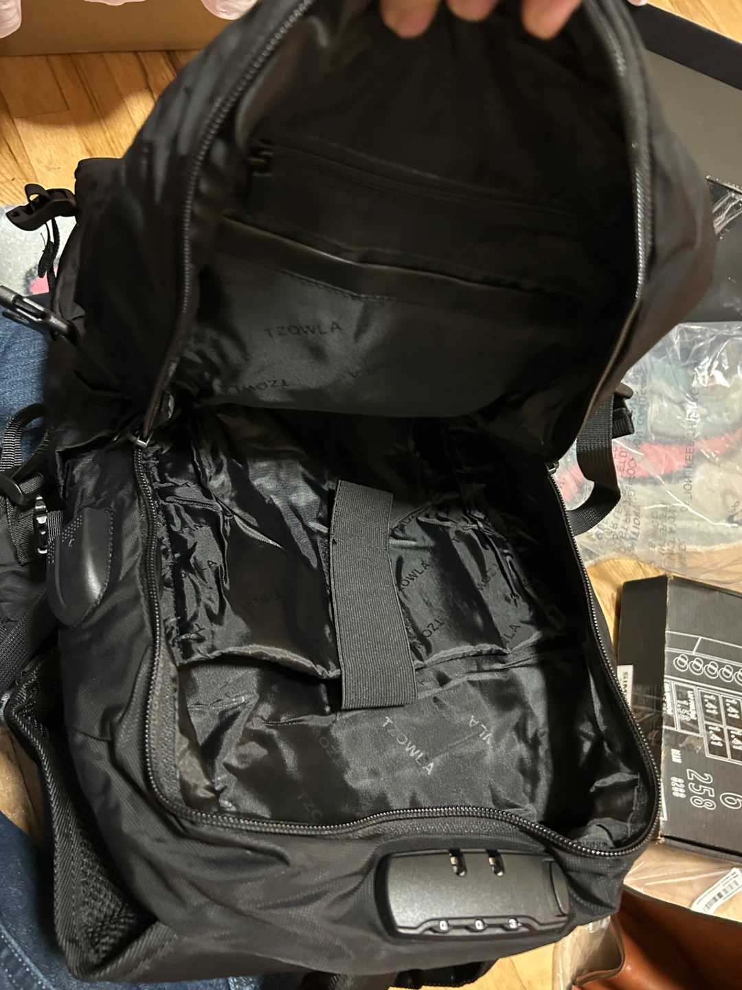 Tzowla Business Travel Backpack - Black - photo 4