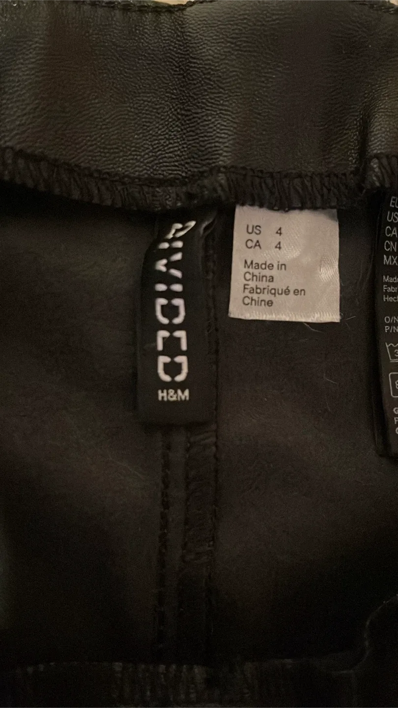 H&M Black Faux Leather Shorts - Size 4 image indicator(2)