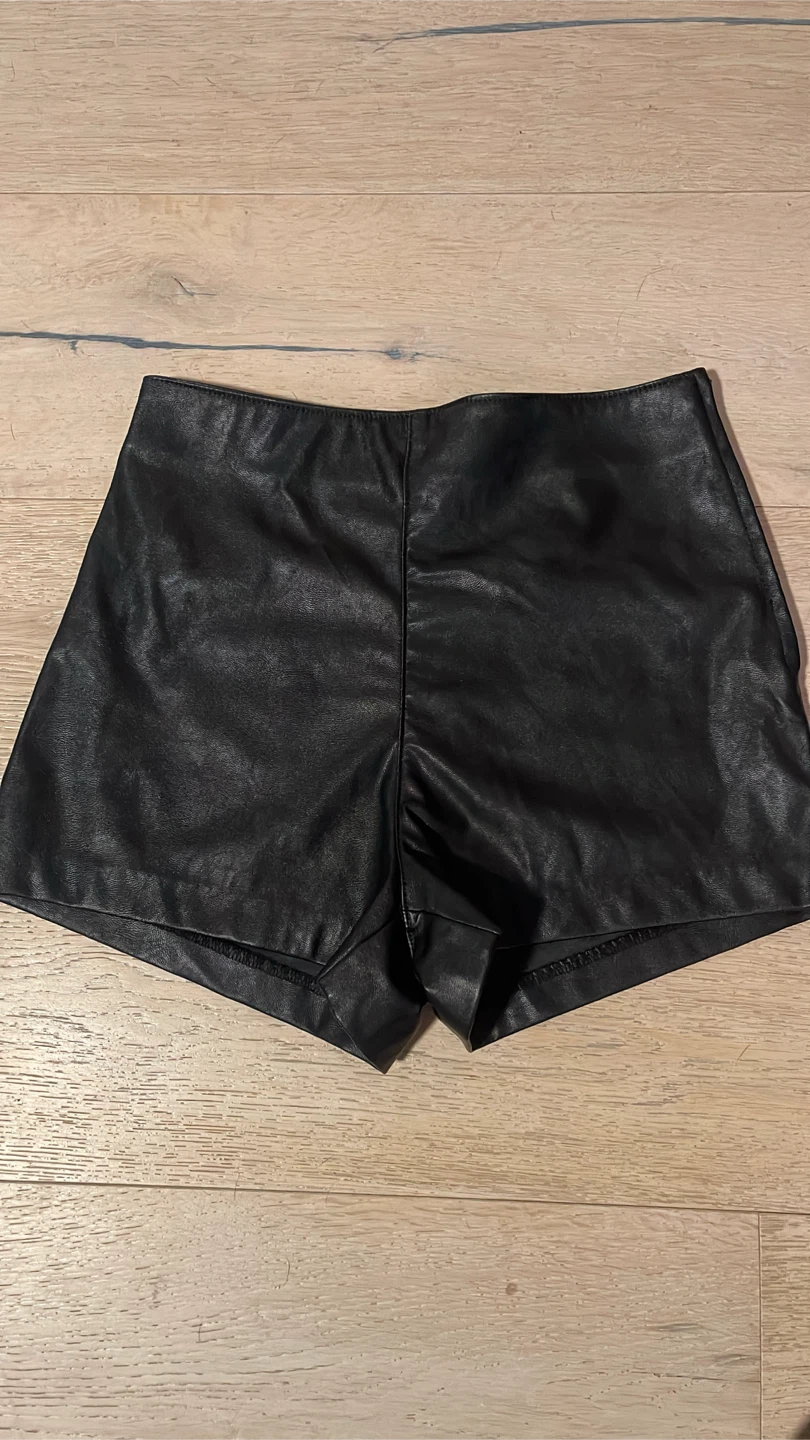 H&M Black Faux Leather Shorts - Size 4