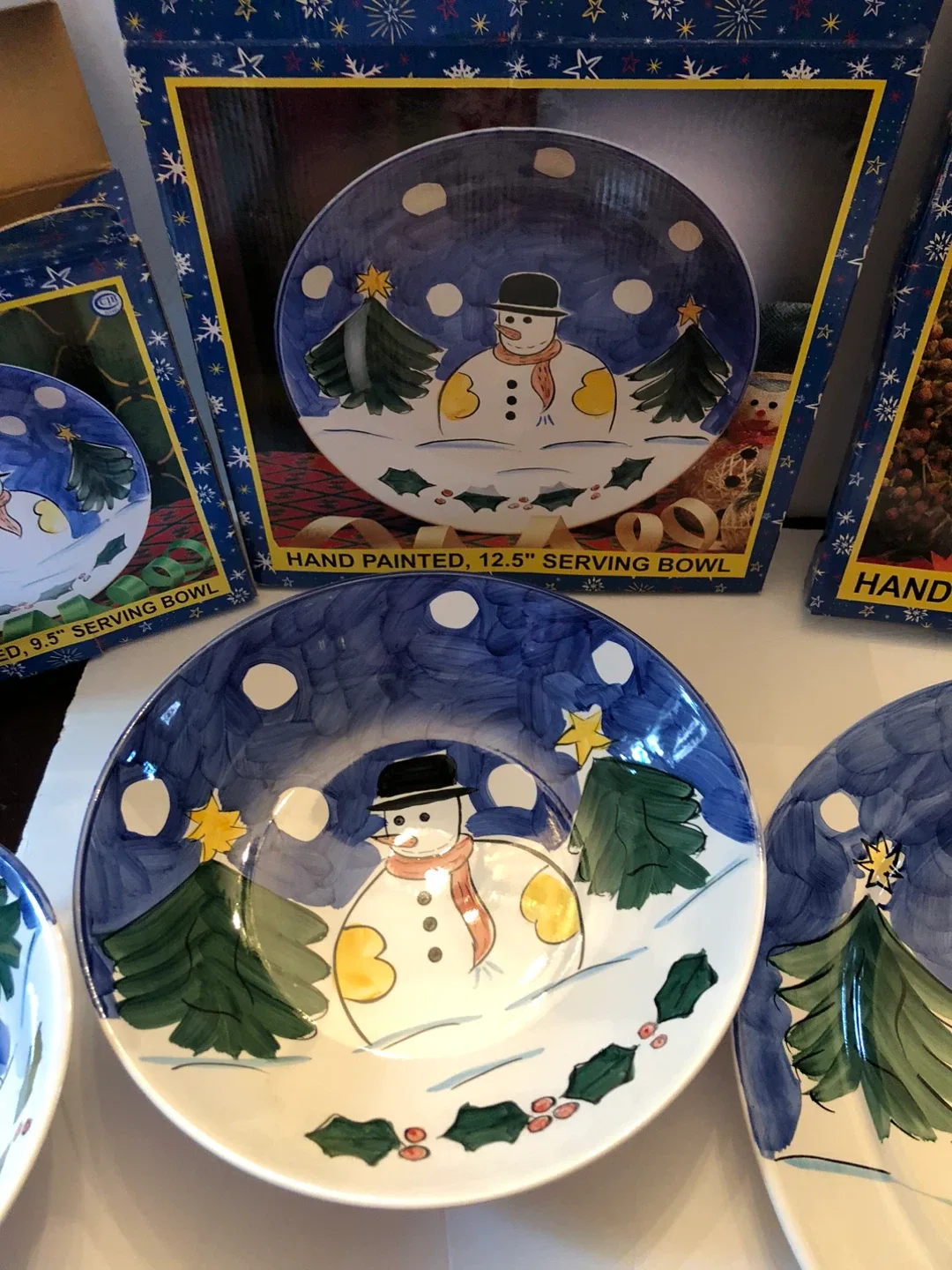 Christmas Serving Dishes Set of 3. New in Box. image indicator(4)