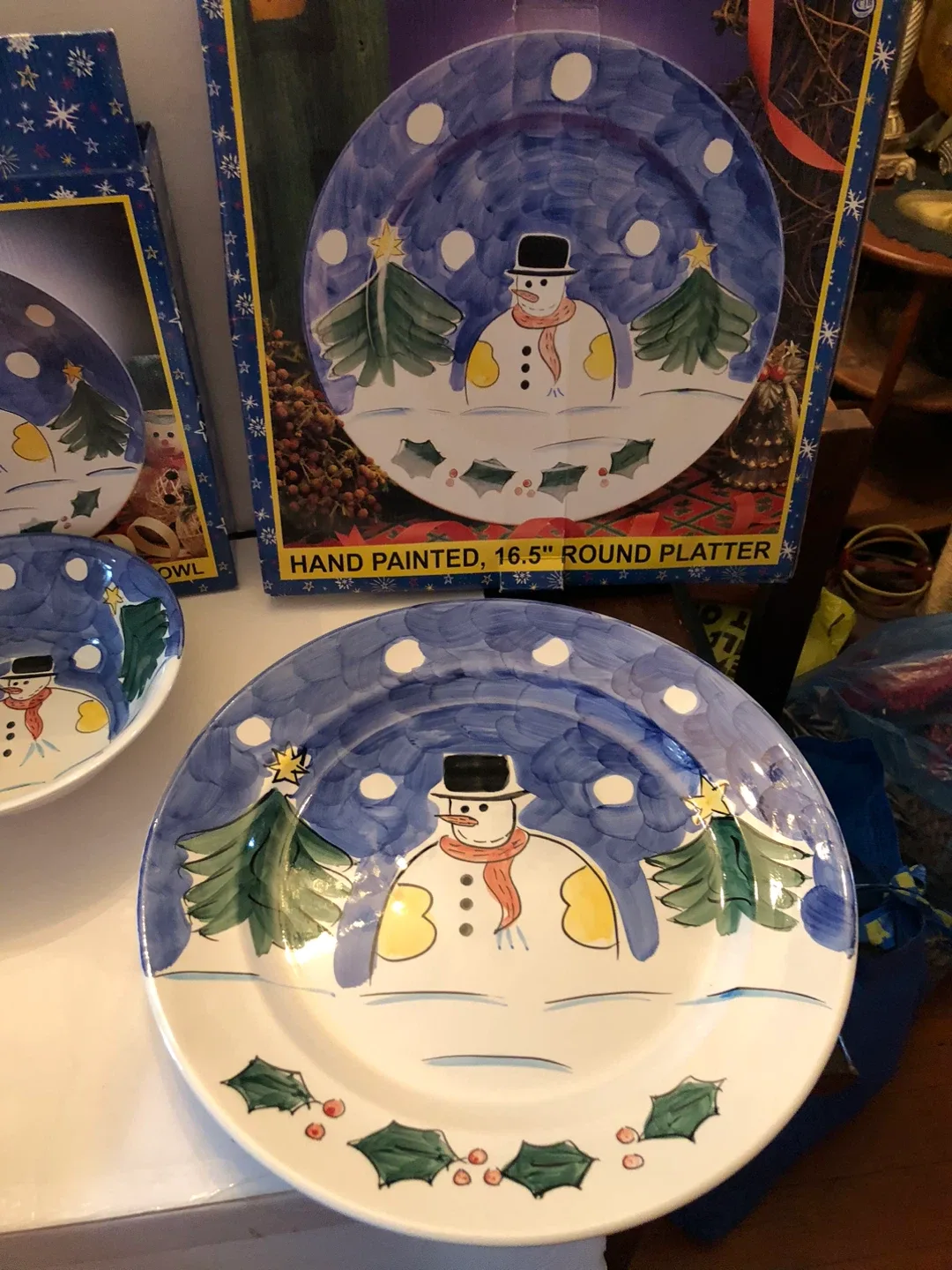 Christmas Serving Dishes Set of 3. New in Box. image indicator(2)