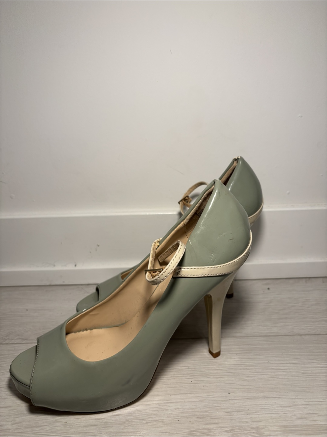 ATTITUDE by Jay Manuel: Retro Mint Green Patent Peep-Toe Heels - photo 2