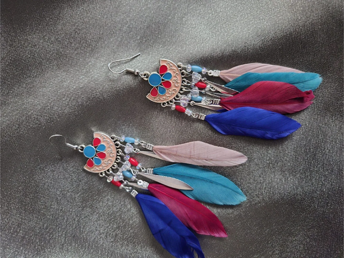 Feather Dangle Earrings image indicator(2)