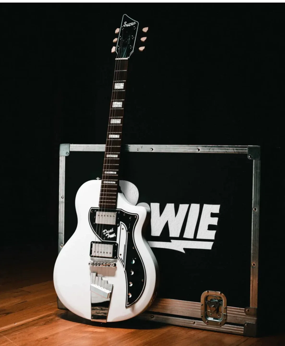 Supro David Bowie 1961 Dual Tone Guitar