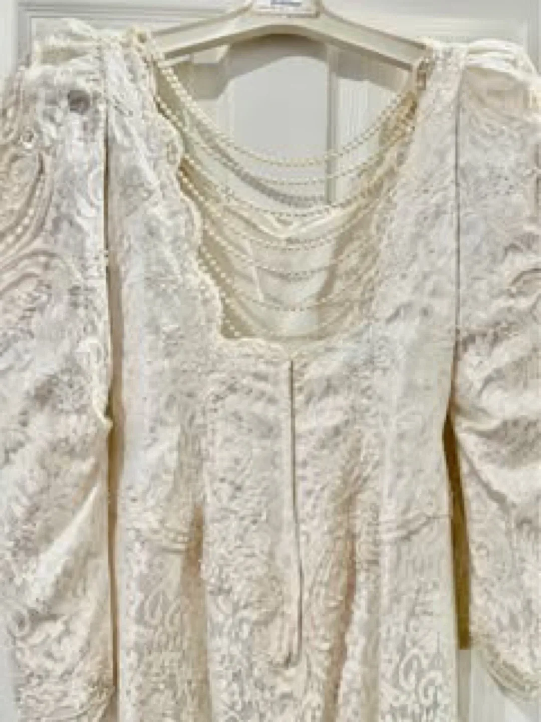 Designer Wedding Gown with Detachable Train image indicator(6)