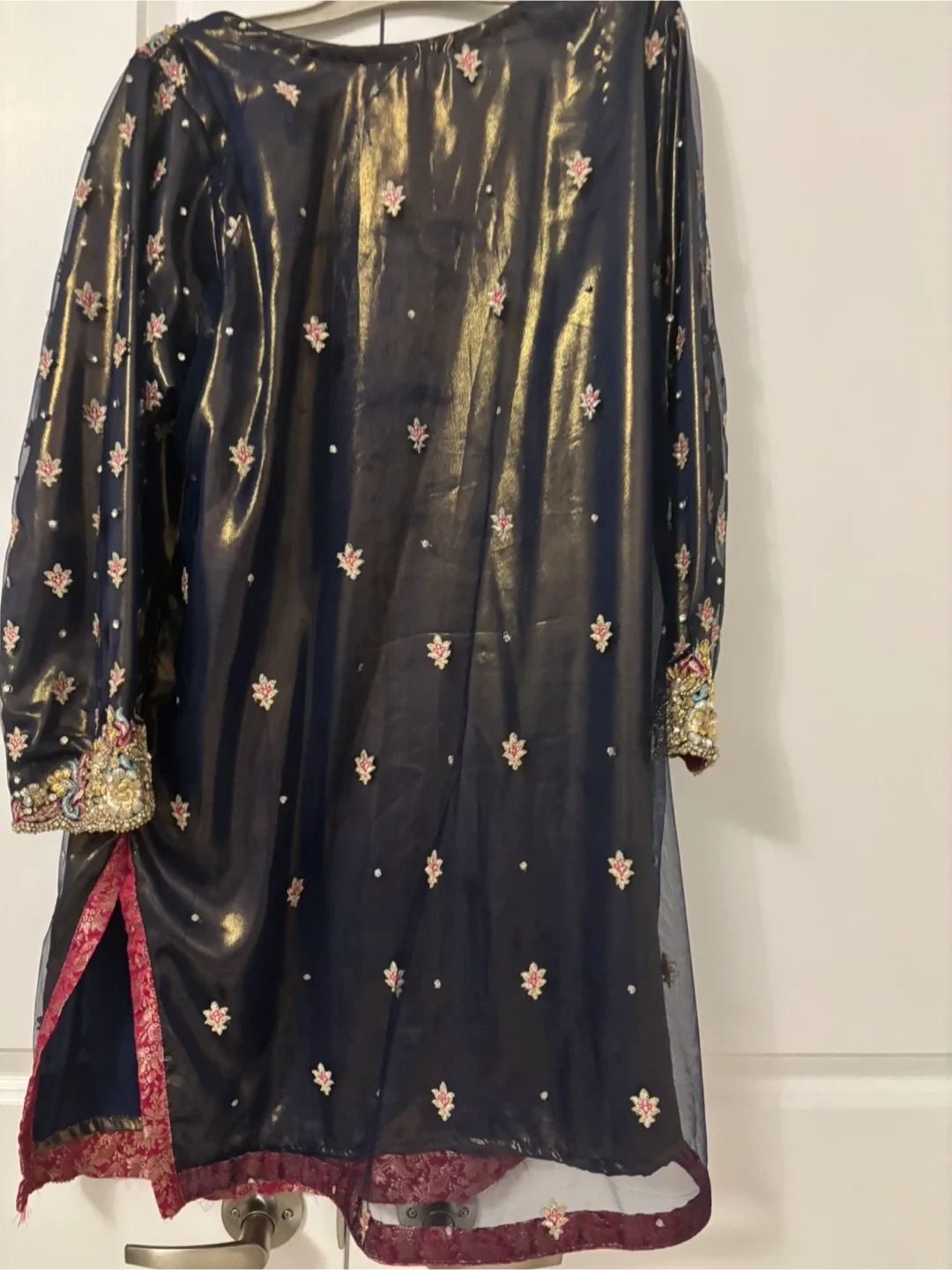 Formal Gharara Suit image indicator(2)