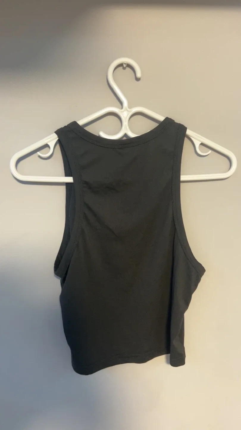 4pcs Pack Crew Neck Tank Tops image indicator(6)