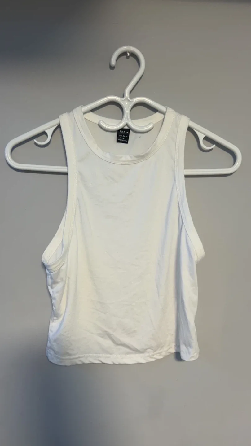 4pcs Pack Crew Neck Tank Tops image indicator(7)