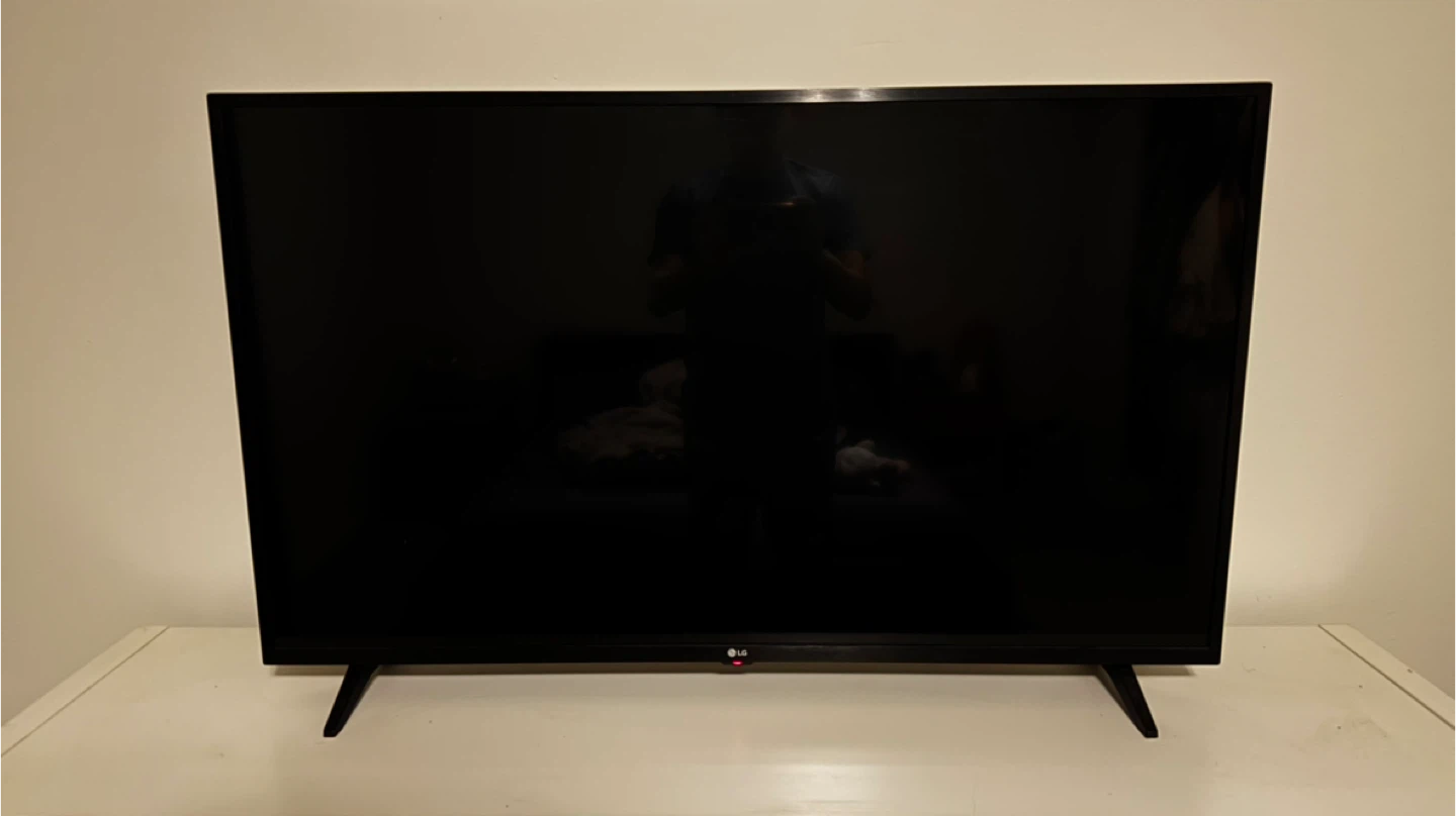 43” LG 4K TV