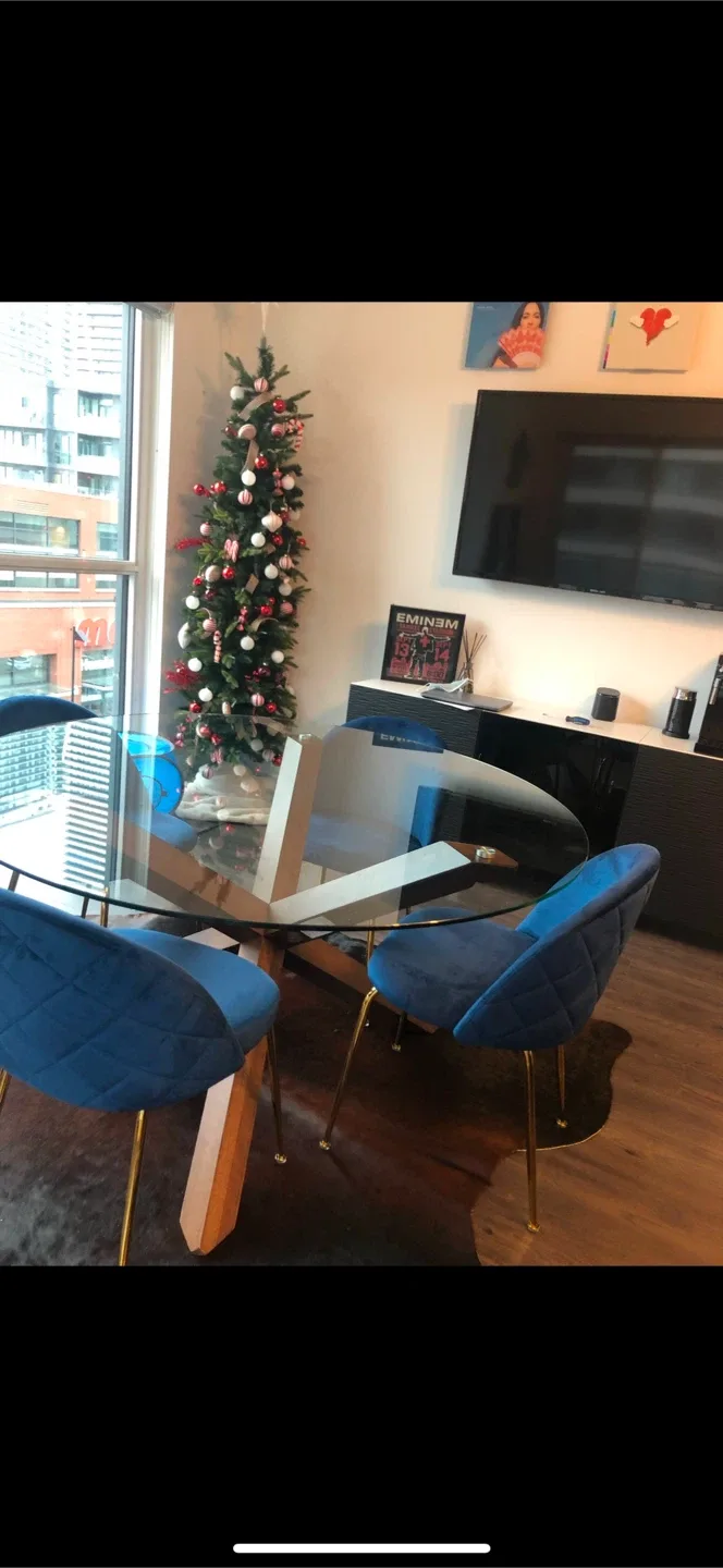 Glass Round Dining Table image indicator(2)