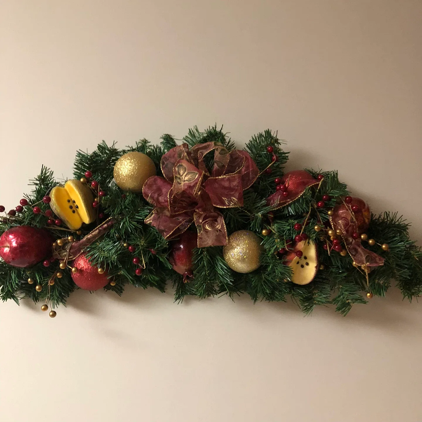 Festive Fruit Swag thumbnail