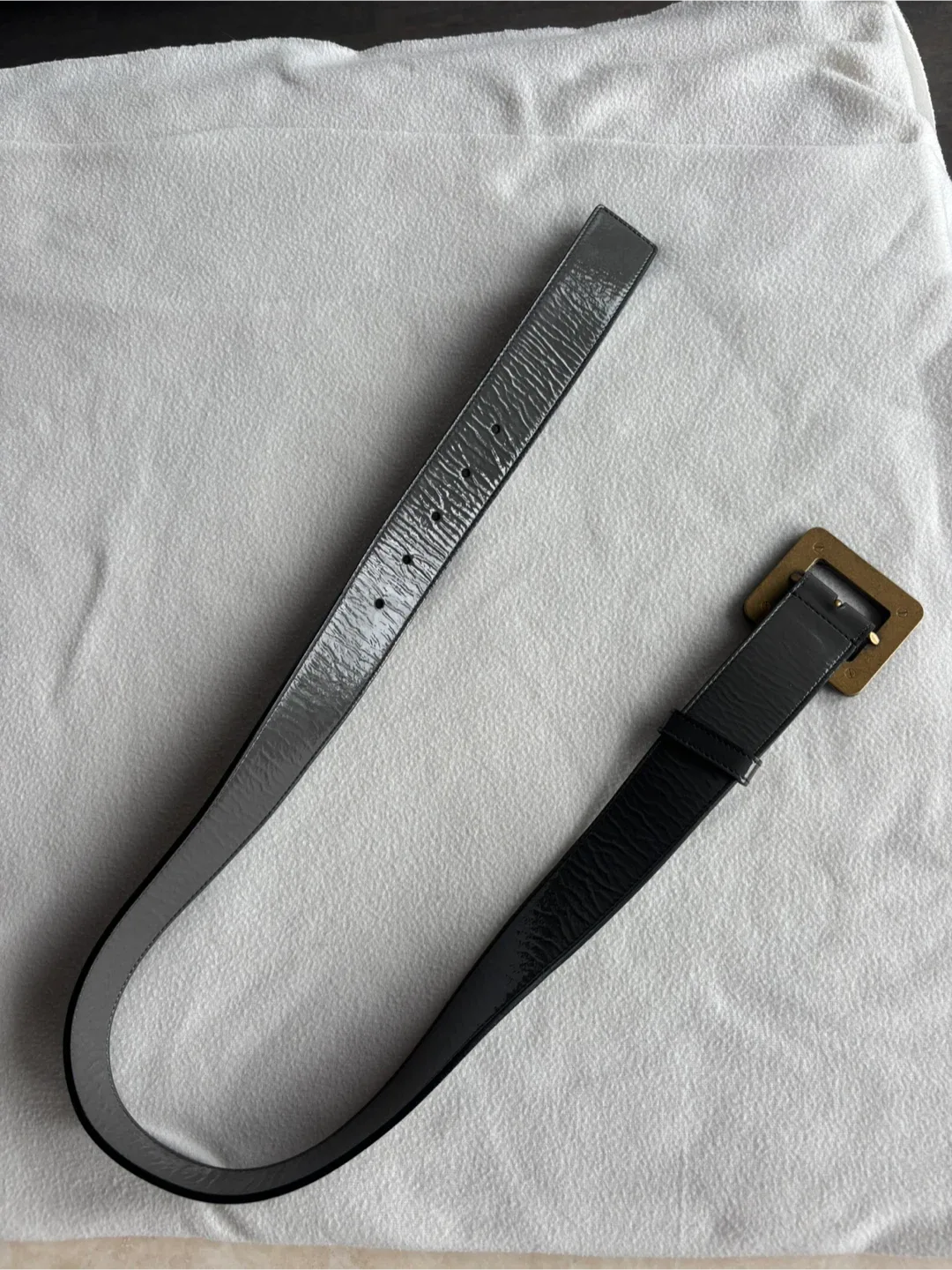 YSL Saint Laurent Grey Patent Leather Belt image indicator(7)