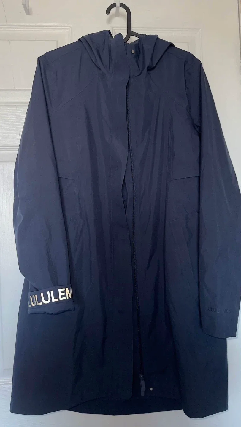 Lululemon Rain Rebel Jacket image indicator(2)