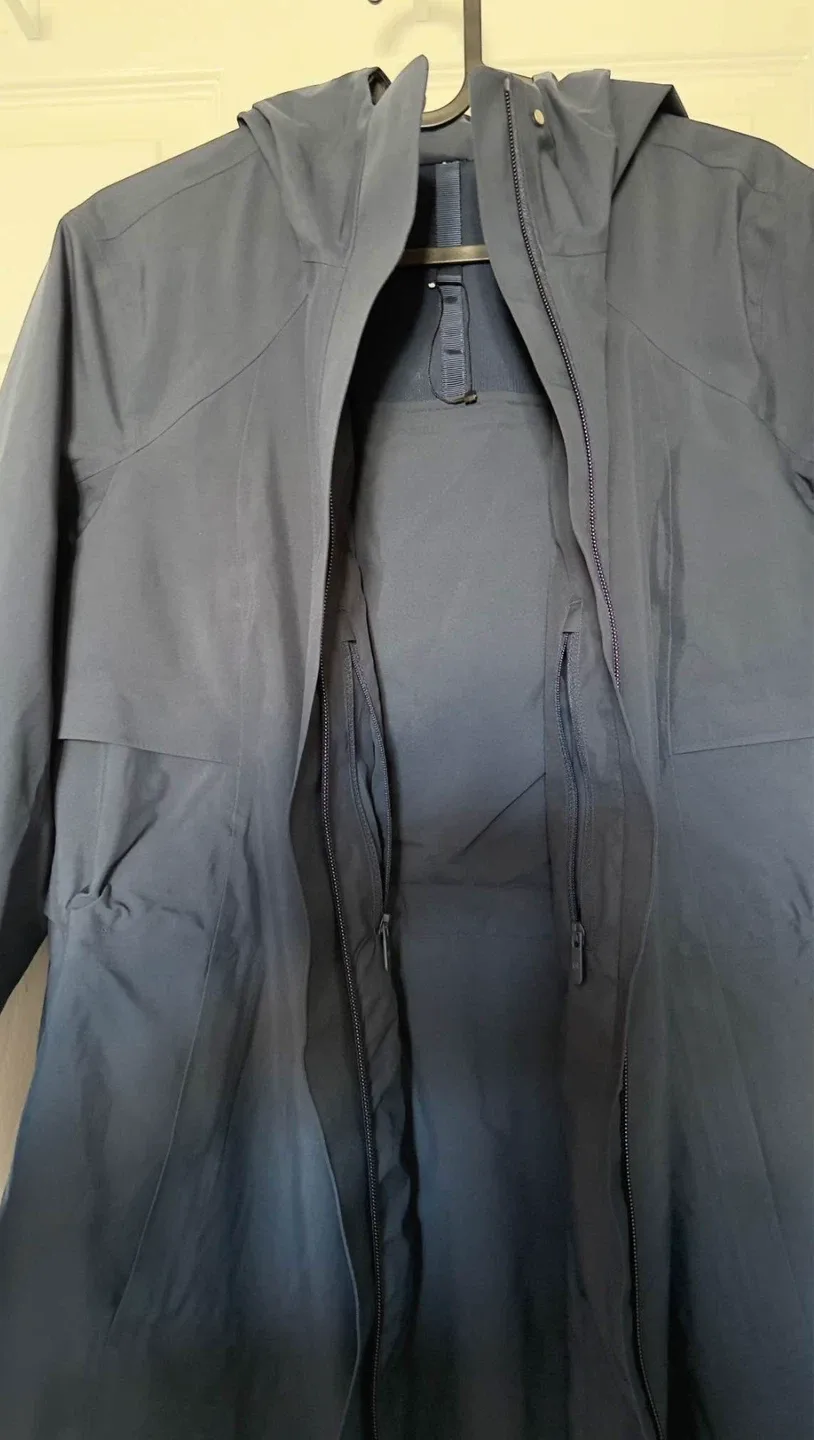 Lululemon Rain Rebel Jacket image indicator(8)