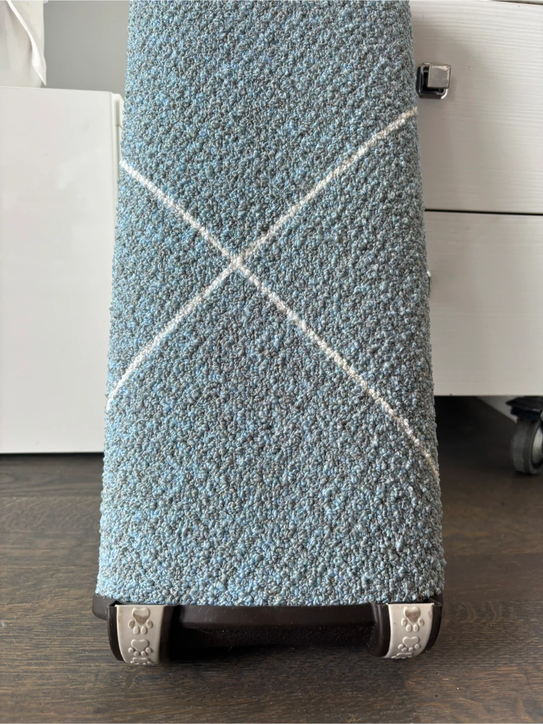 Omega Paw Wide Lean-It Everywhere Scratch Pad 20-Inch with Bed - photo 4