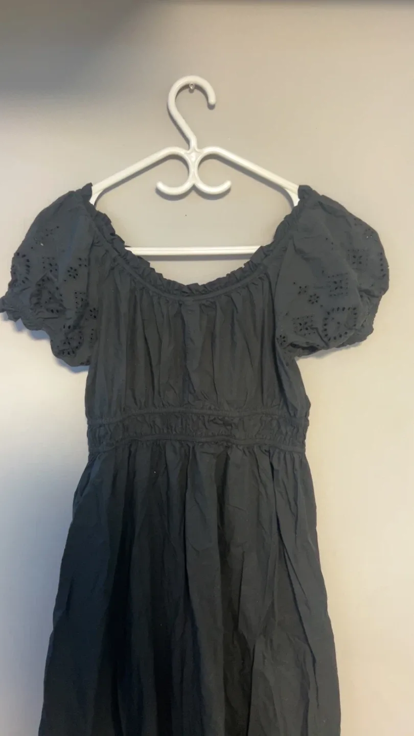 Black Off-the-Shoulder, Midi Dress image indicator(4)