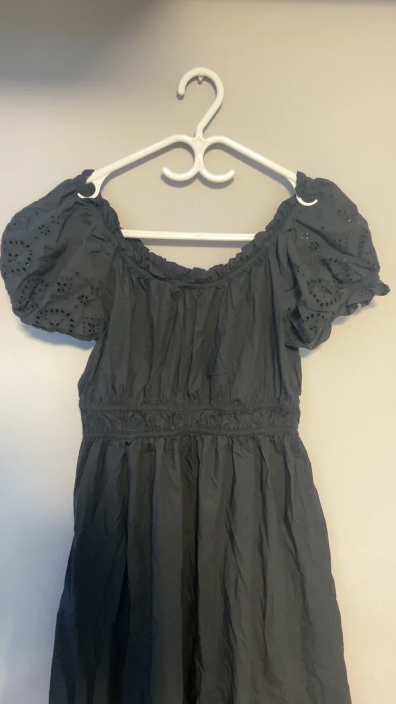 Black Off-the-Shoulder, Midi Dress image indicator(2)