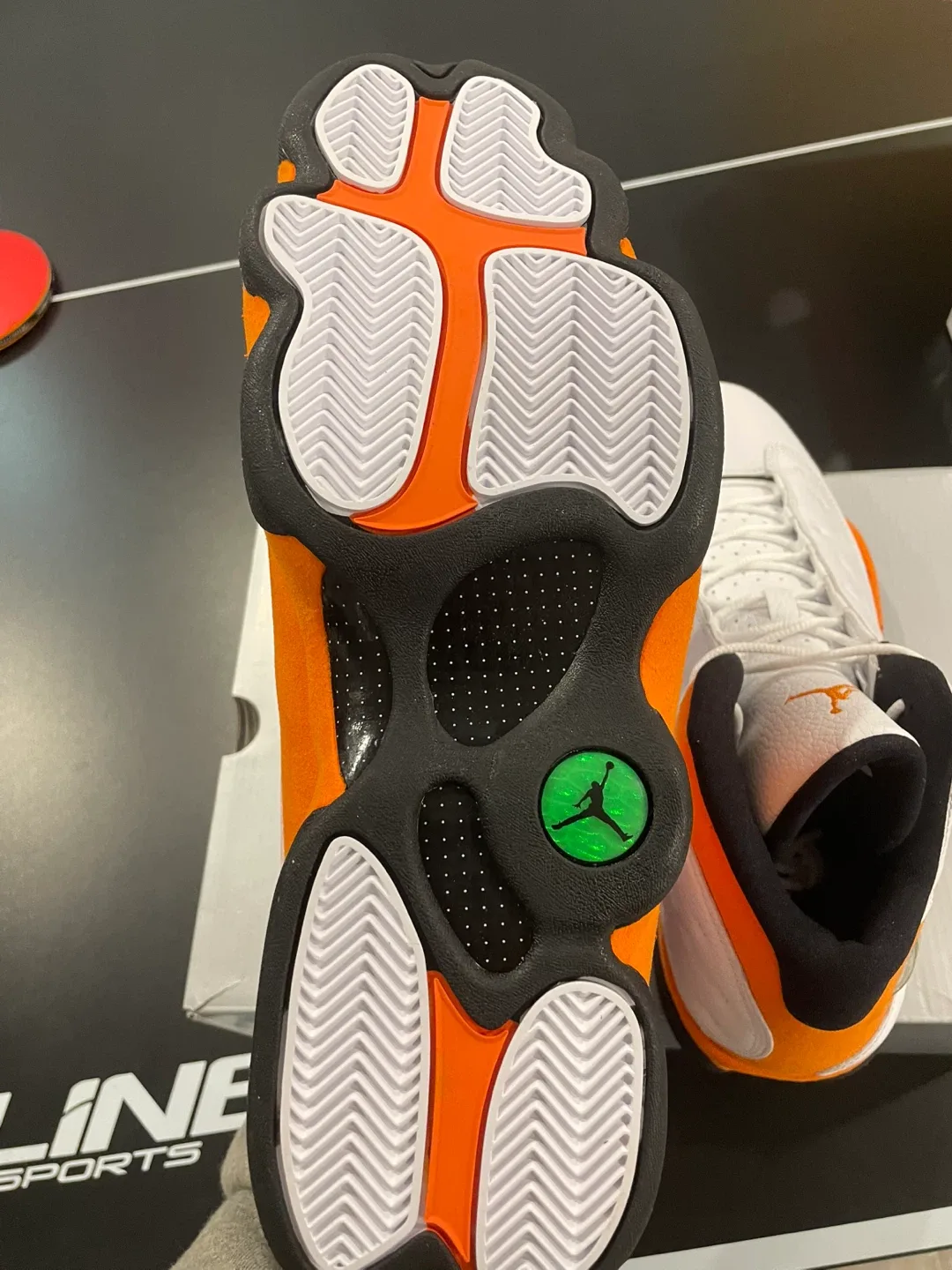 Air Jordan 13 Retro White/Starfish Size 13 image indicator(3)