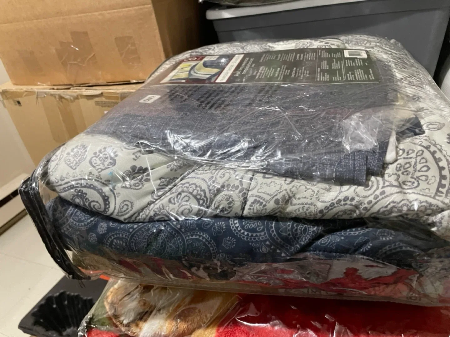 Cameo Meadowland Metallic 8-Piece King Bed Set - NEW image indicator(4)