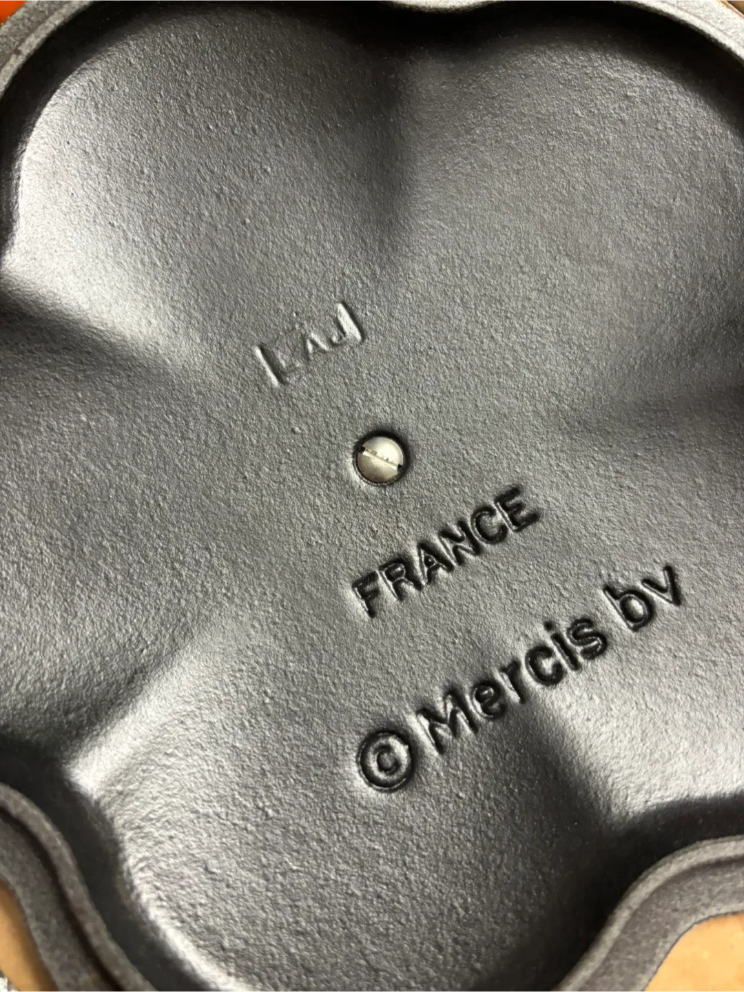 Le Creuset Miffy Flower Cocotte image indicator(2)