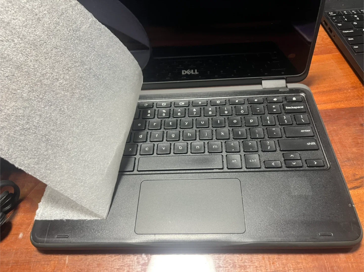 Dell Chromebook 3100 2-in-1 Laptop image indicator(3)