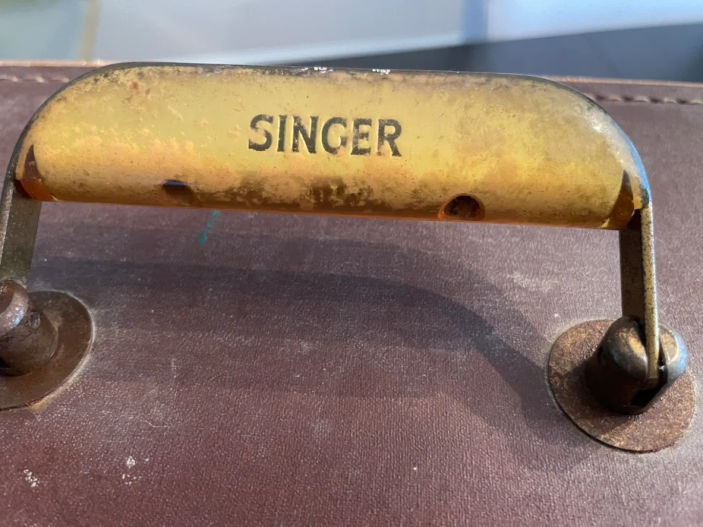 Vintage Singer Sewing Machine image indicator(9)