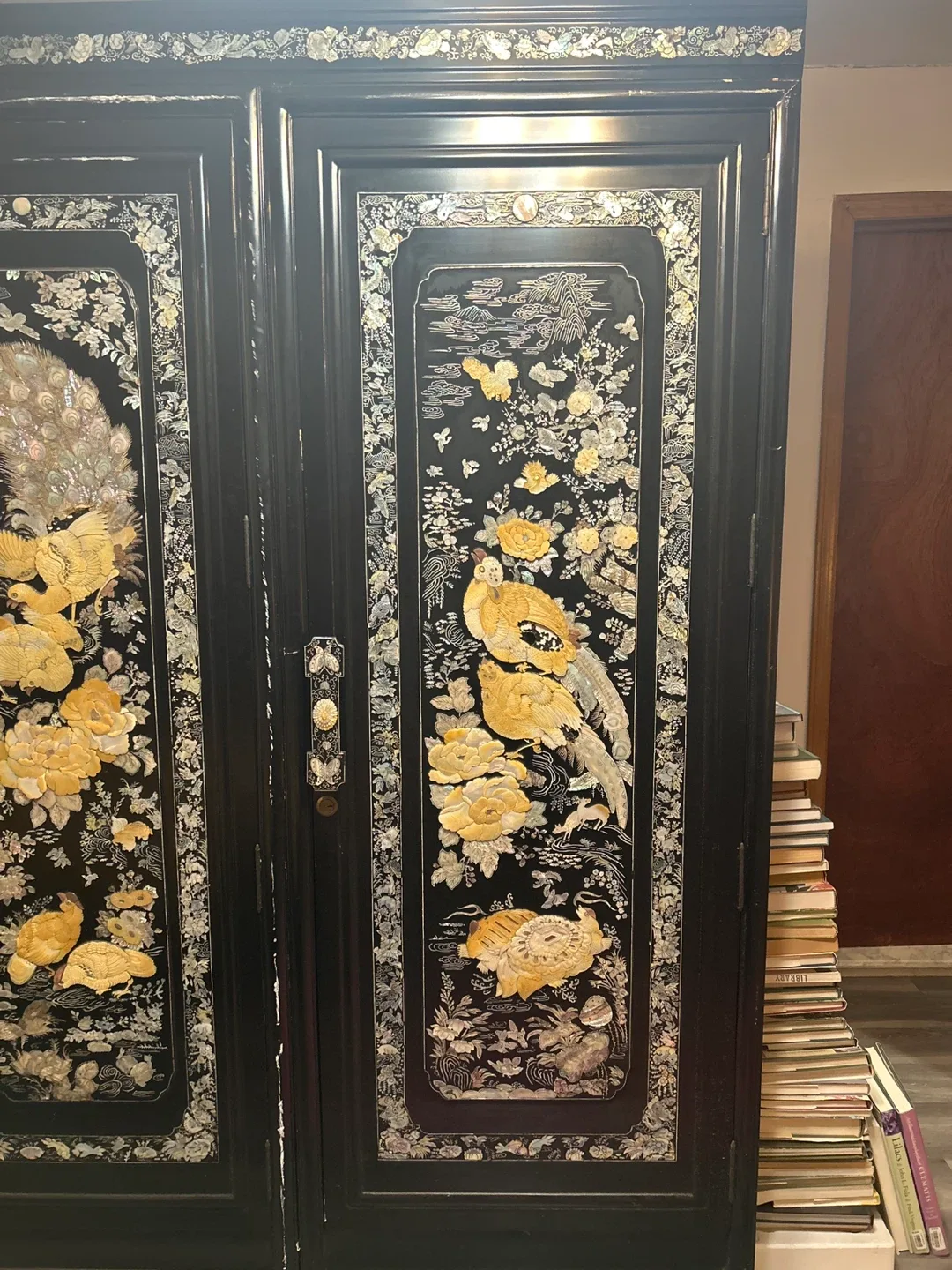 KOREAN FURNITURE-BLACK LACQUER WITH MOP WARDROBE CABINET image indicator(2)