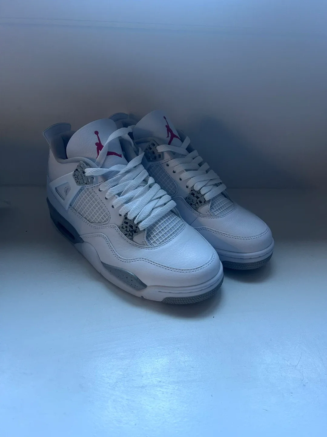 Air Jordan 4 Retro White/Tech Grey - Size 7.5 image indicator(2)