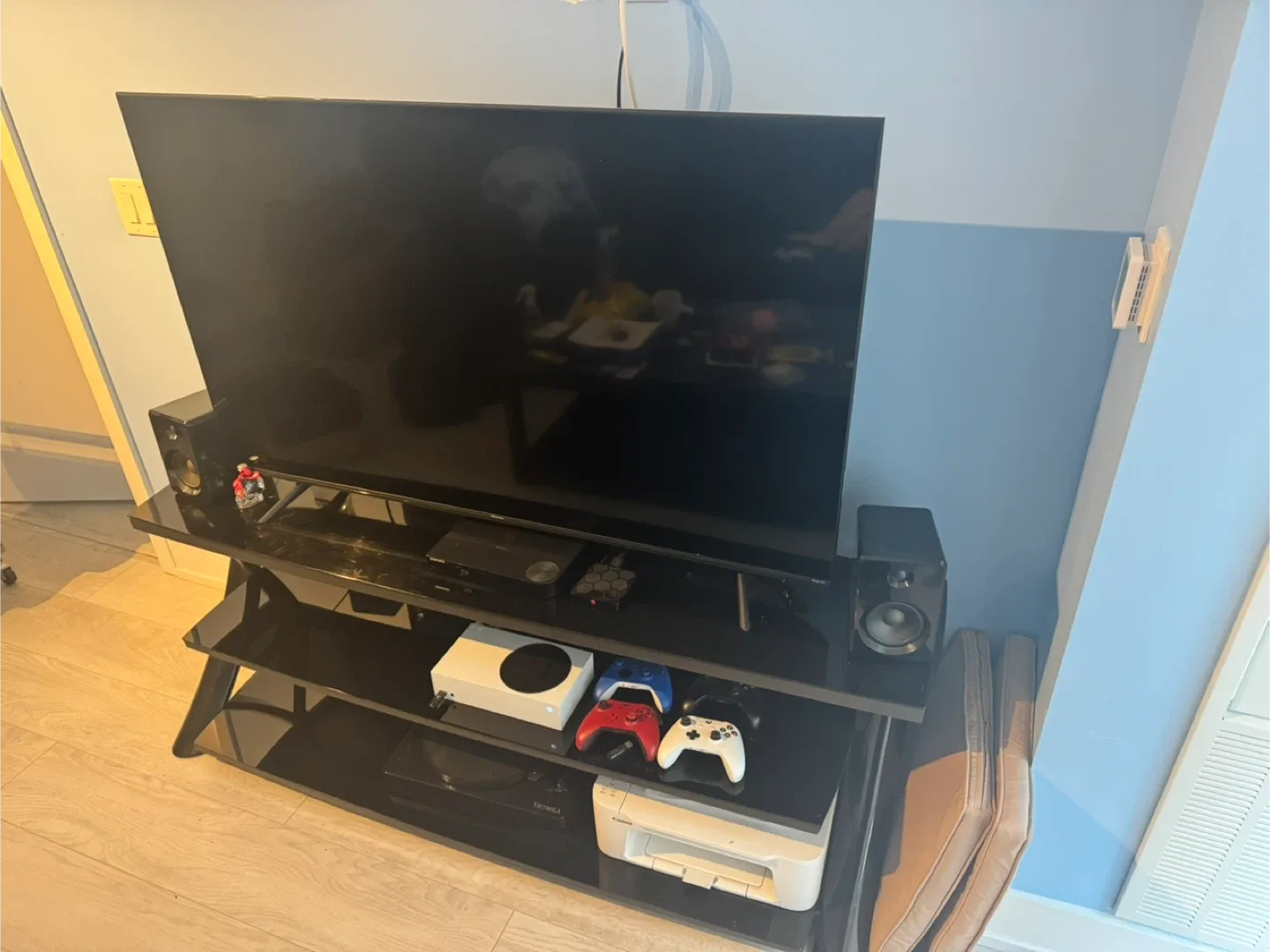 Black TV Stand image indicator(2)