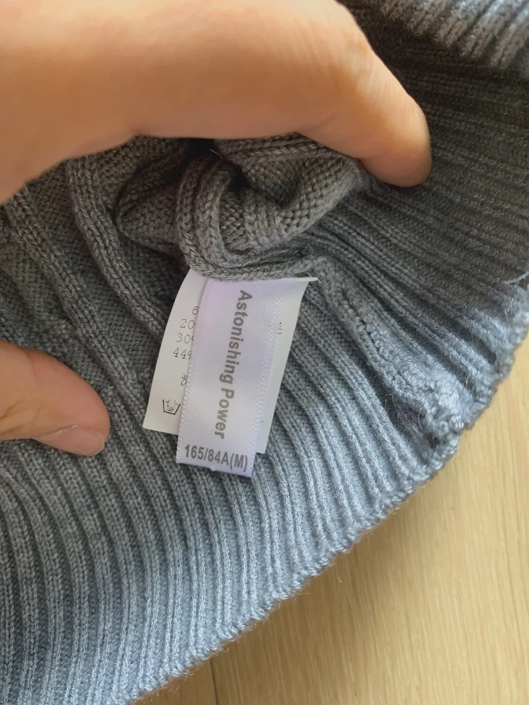 New Grey Cable Knit Sweater - Size M image indicator(4)