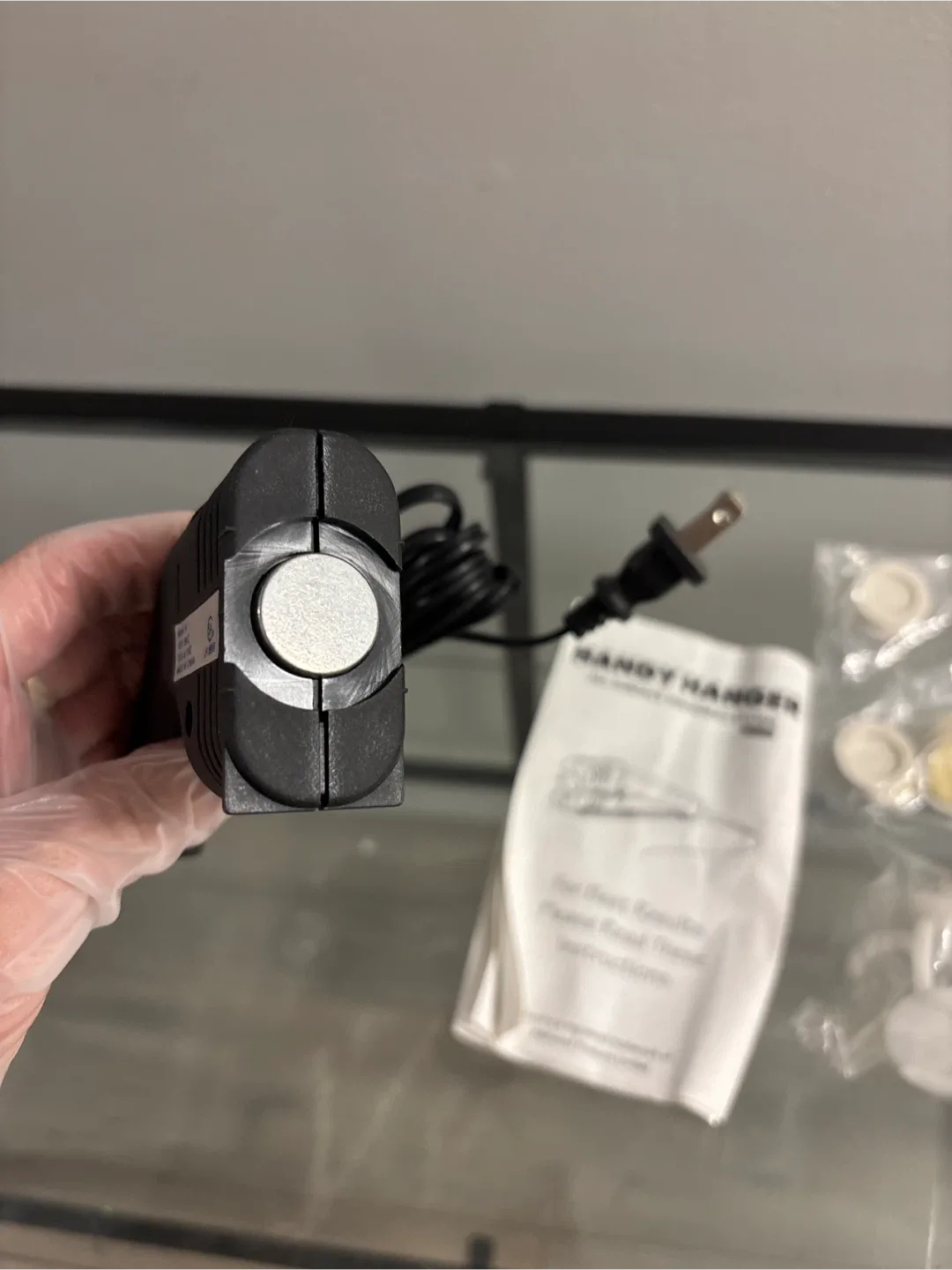 Duzzit Handy Hanger All-Surface Hanging System image indicator(4)