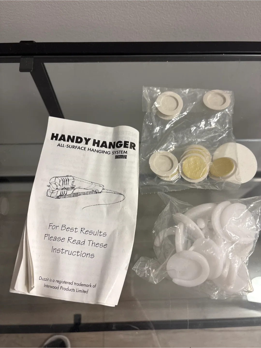 Duzzit Handy Hanger All-Surface Hanging System image indicator(5)