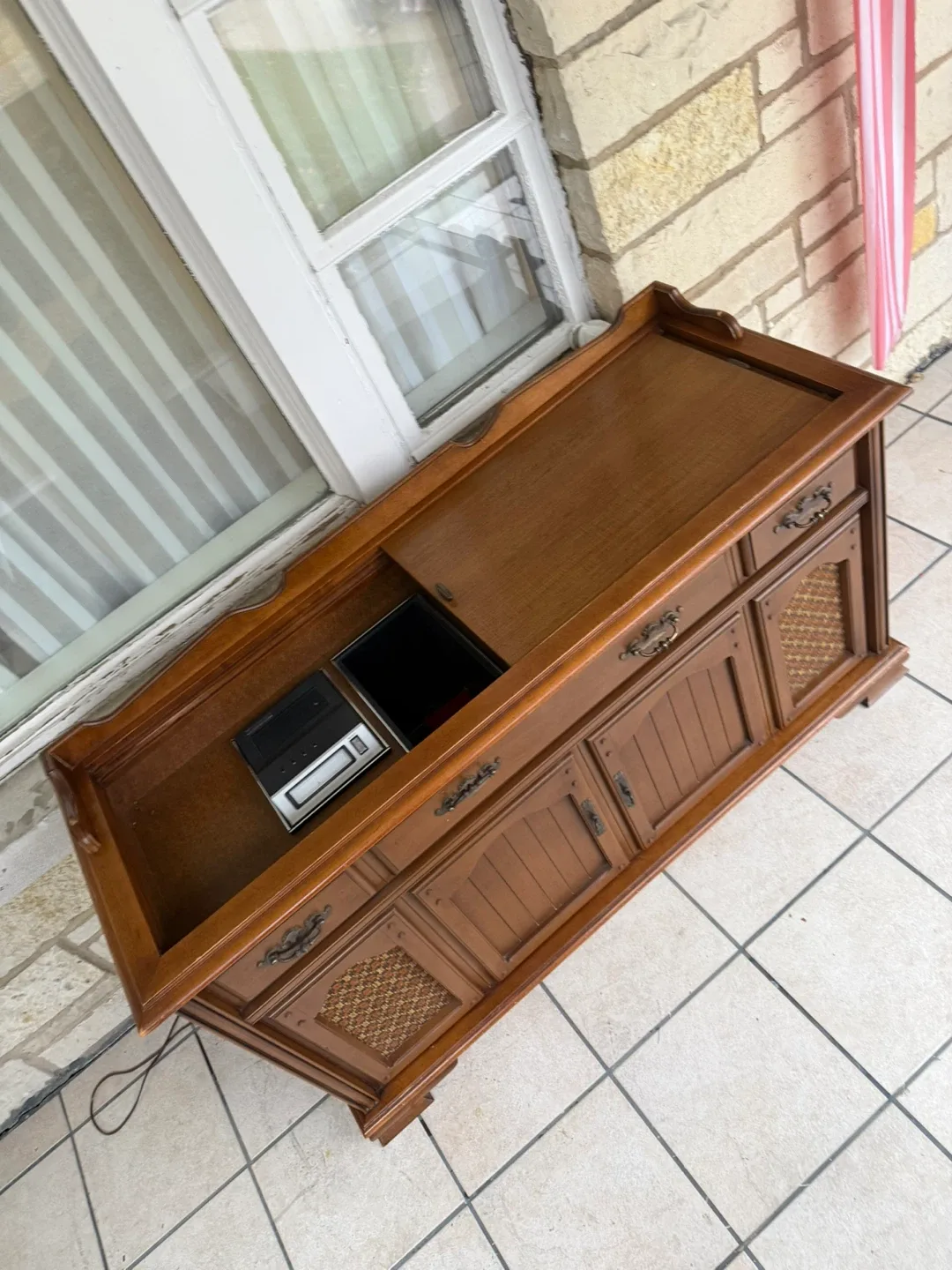 Vintage Record Player Console Cabinet image indicator(4)