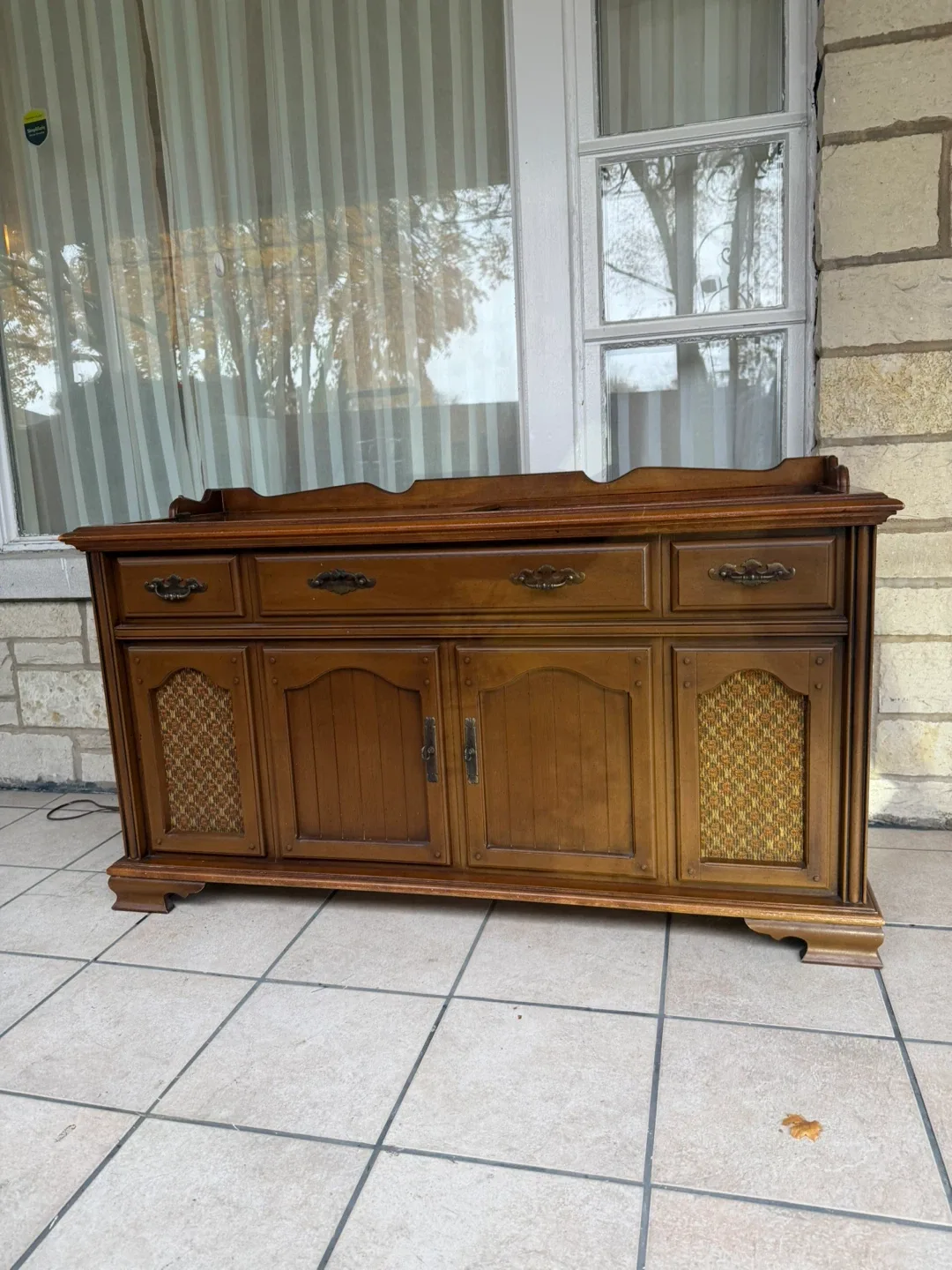 Vintage Record Player Console Cabinet image indicator(8)