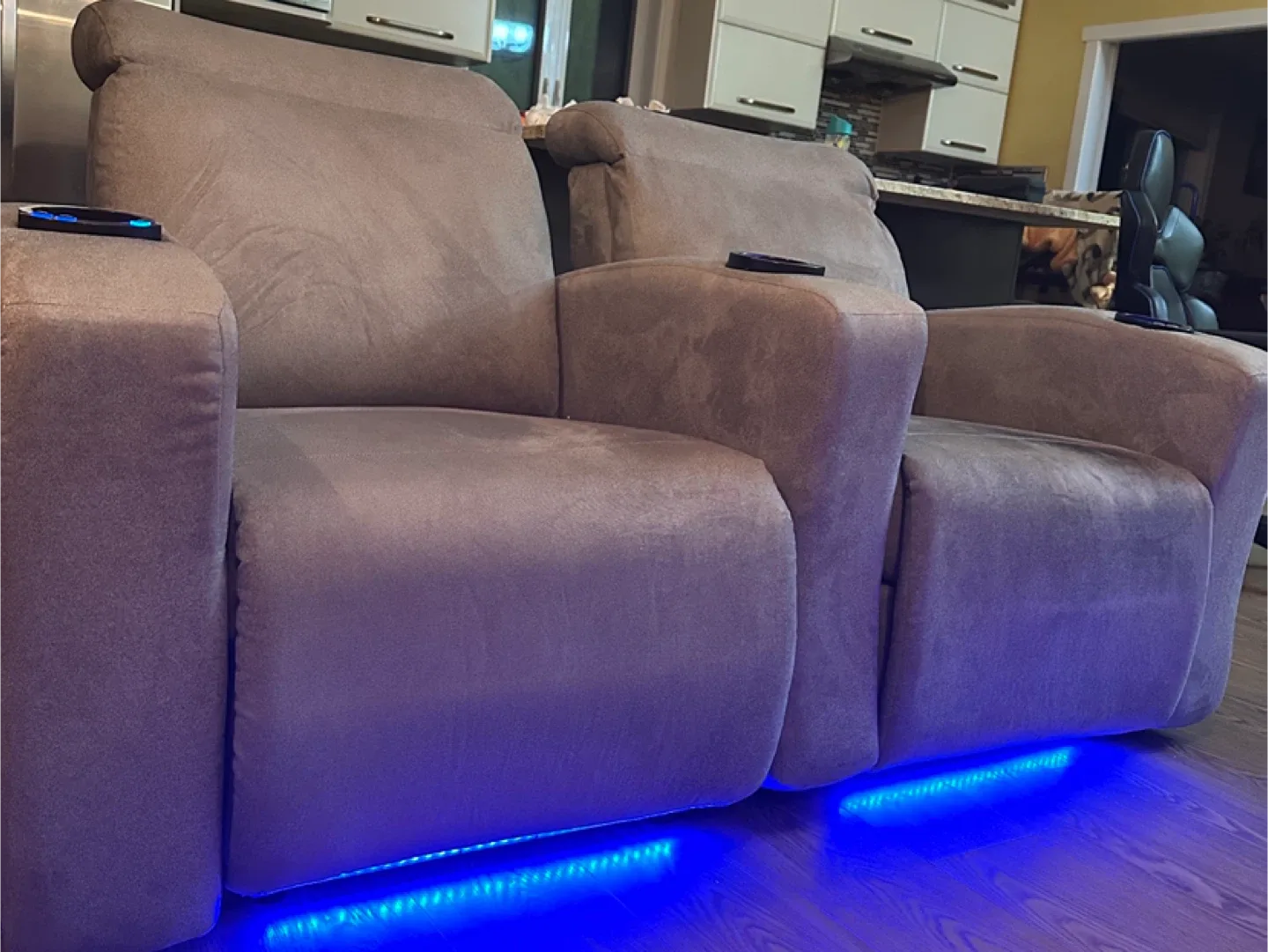 Elran Troy Home Theatre Power Reclining Love seat (CAN DELIVER) image indicator(6)