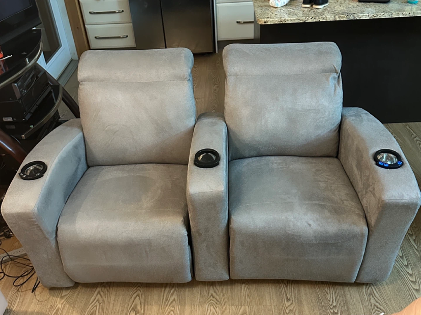 Elran Troy Home Theatre Power Reclining Love seat (CAN DELIVER)