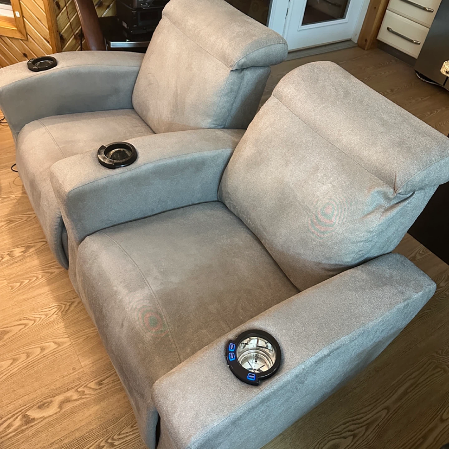 Elran Troy Home Theatre Power Reclining Love seat (CAN DELIVER) - photo 2