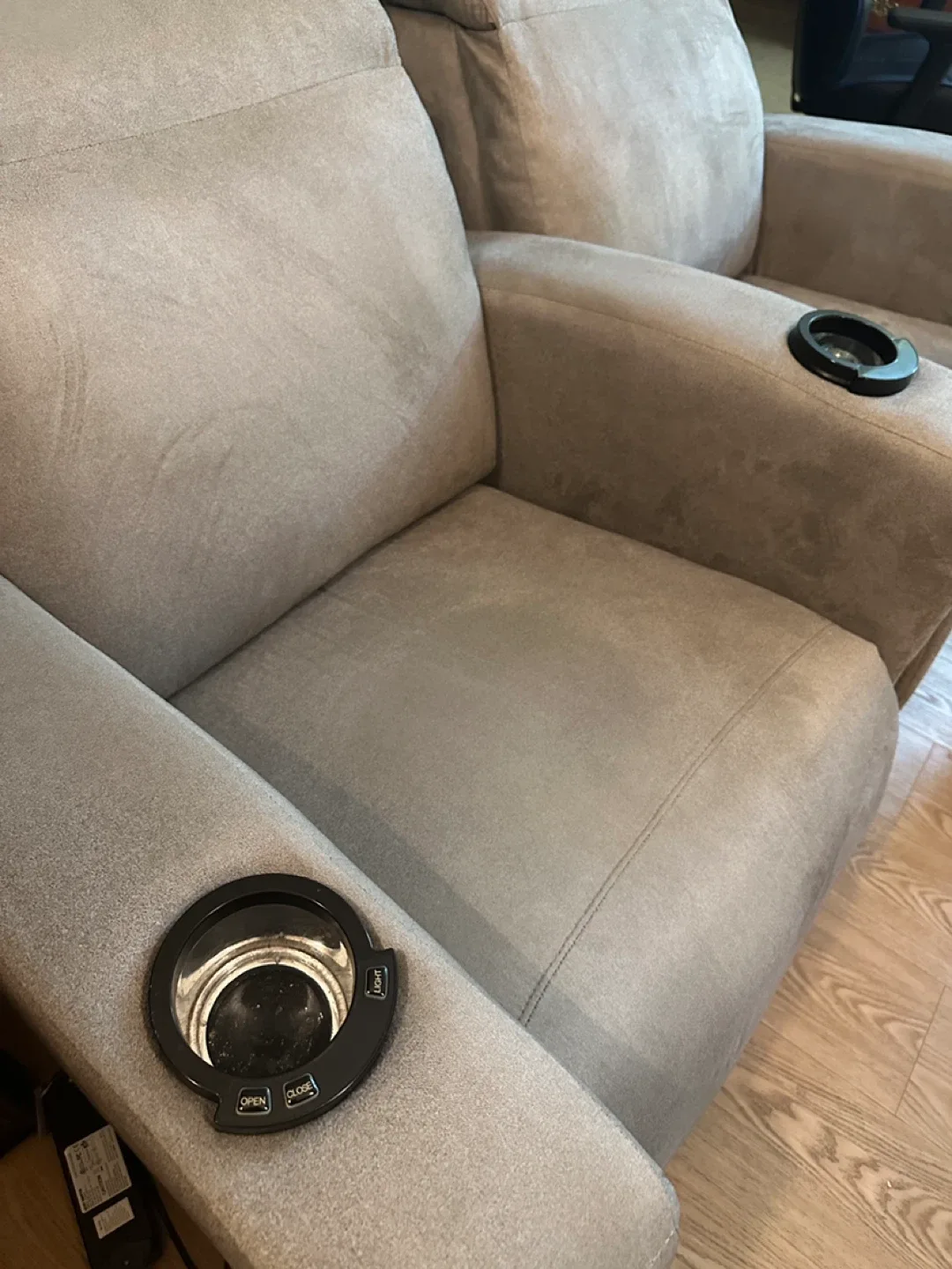 Elran Troy Home Theatre Power Reclining Love seat (CAN DELIVER) image indicator(7)