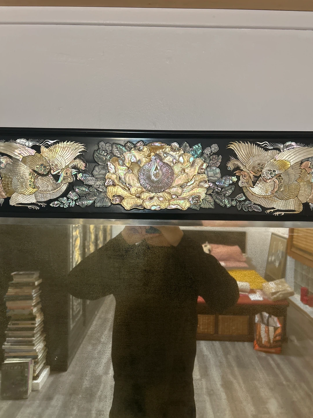 Korean Black Lacquer Dressing Cabinet With Intricate MOP Inlay - photo 2