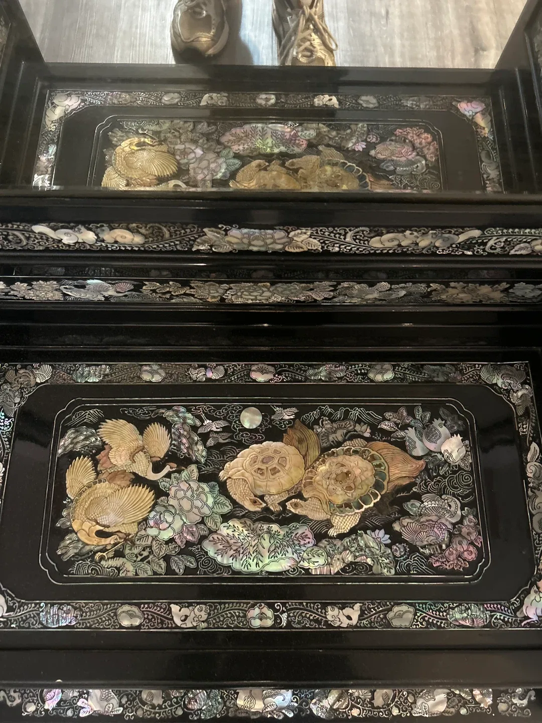 Korean Black Lacquer Dressing Cabinet With Intricate MOP Inlay image indicator(5)