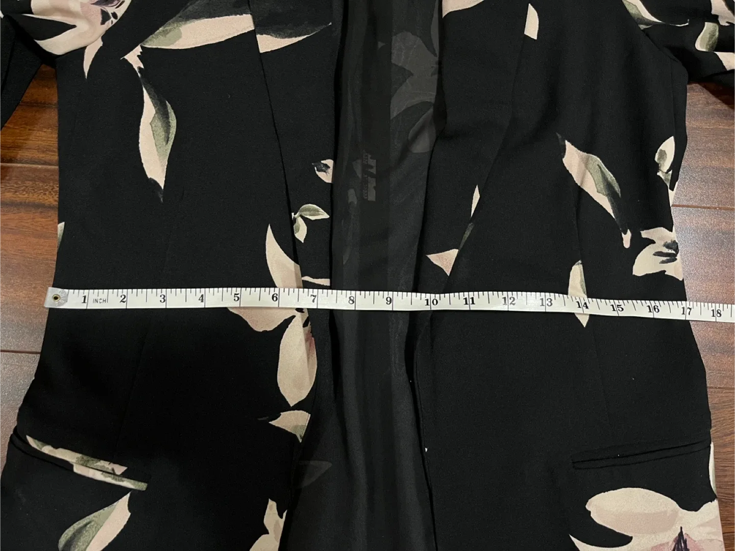 Dynamite women’s small floral open blazer, black pink image indicator(7)