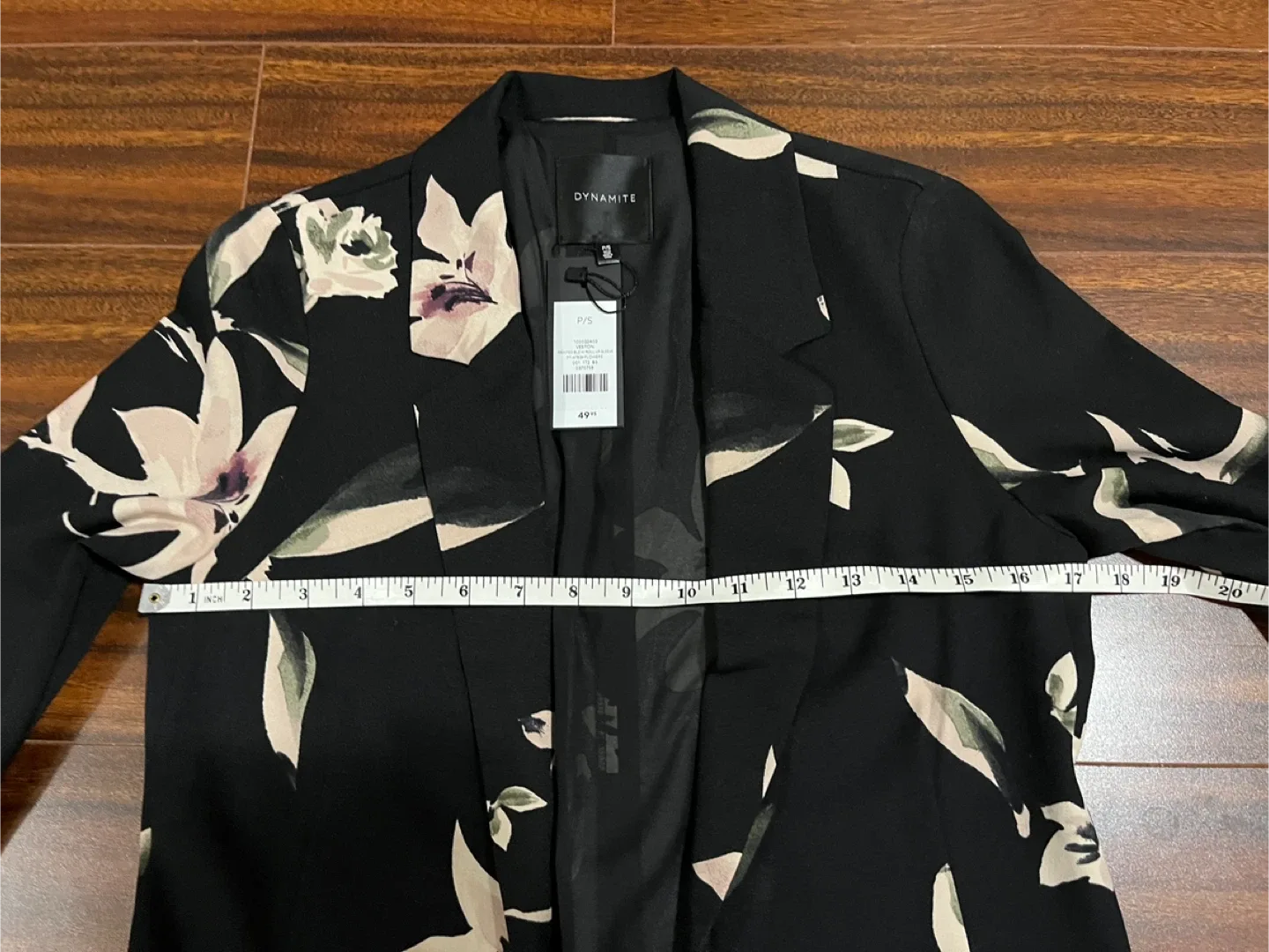 Dynamite women’s small floral open blazer, black pink image indicator(6)