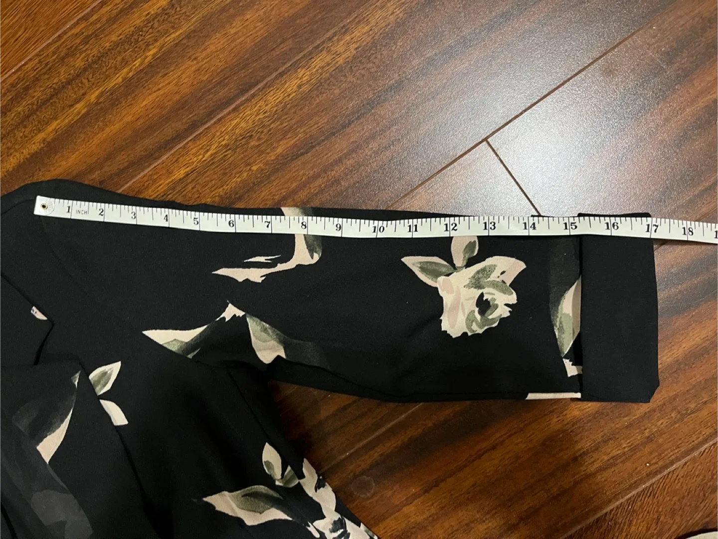 Dynamite women’s small floral open blazer, black pink image indicator(10)