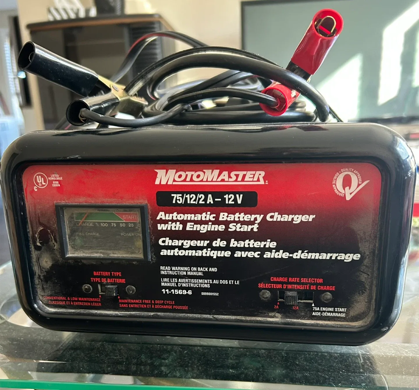 MotoMaster 75/12/2A-12V Automatic Battery Charger