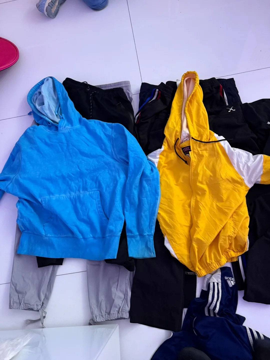 Mixed Lot of Shoes and Clothing image indicator(5)