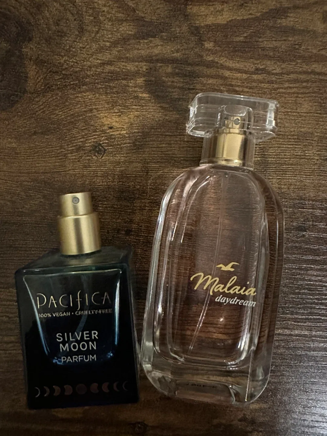 2 perfumes Pacifica Silver Moon & Hollister Malaia image indicator(2)