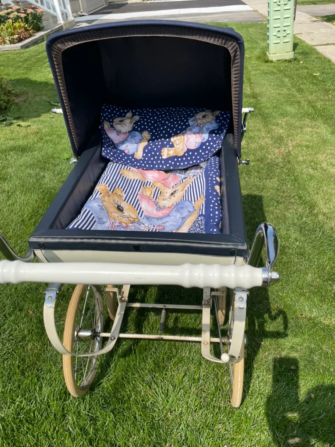 Vintage Silver cross dolls pram image indicator(2)