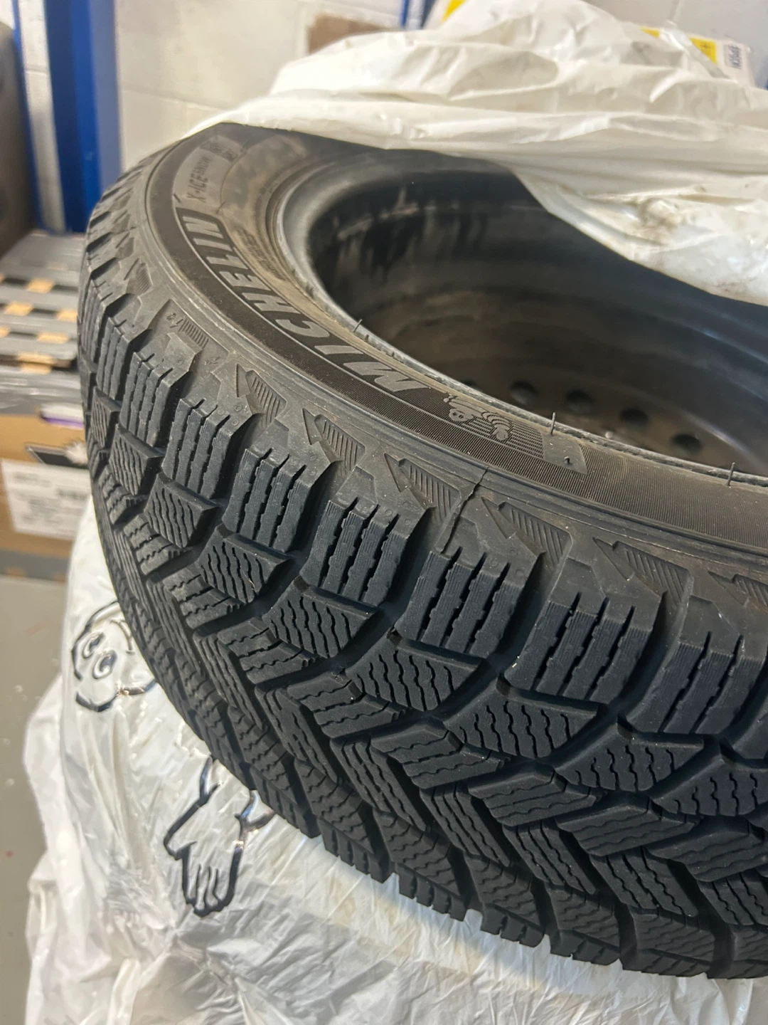 Four Michelin X-ICE SNOW 215/55R16 Tires - photo 3