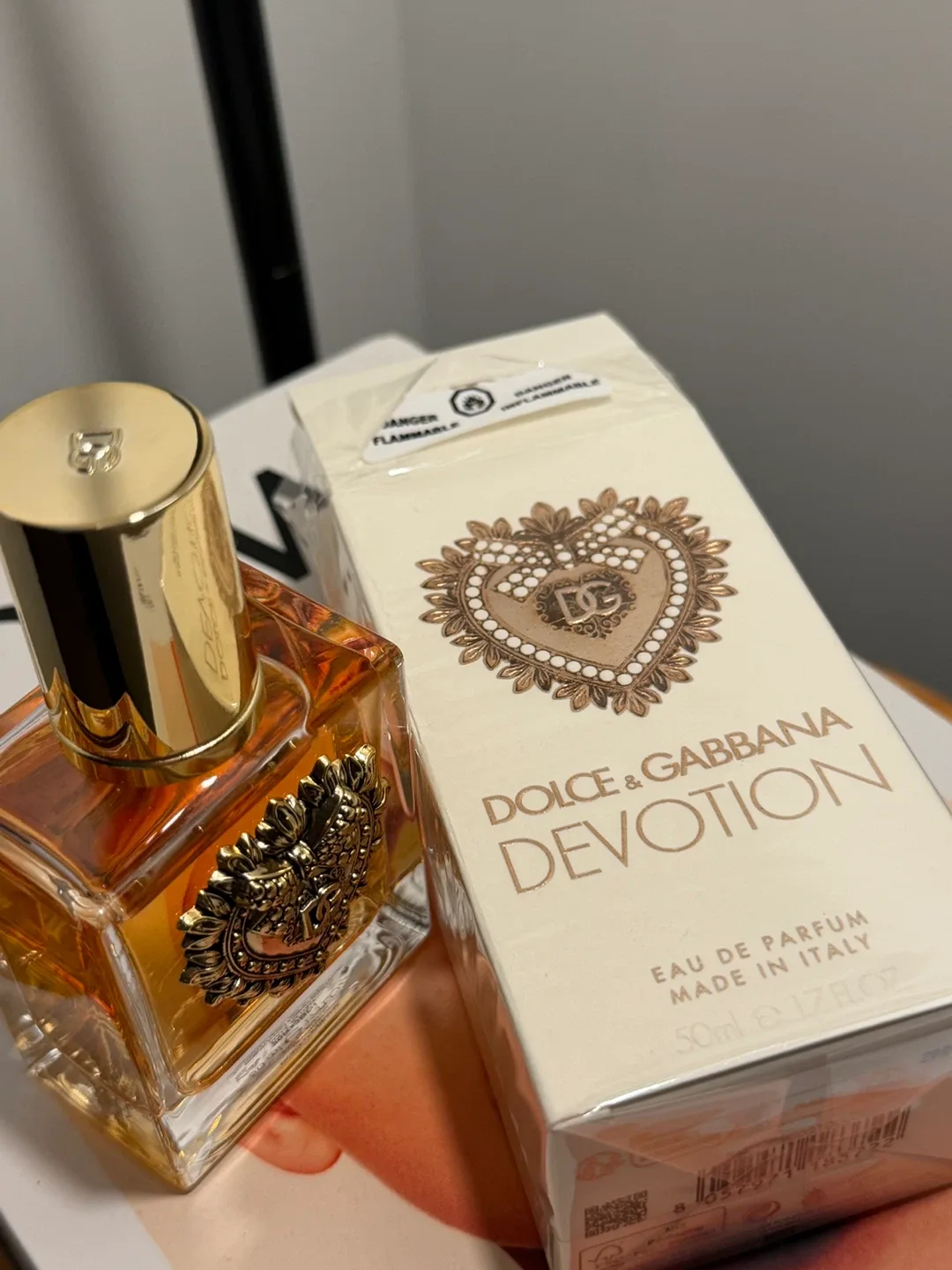 Dolce & Gabbana Devotion Eau de Parfum 50ml image indicator(4)
